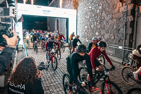 1. Ambiente y Salidas