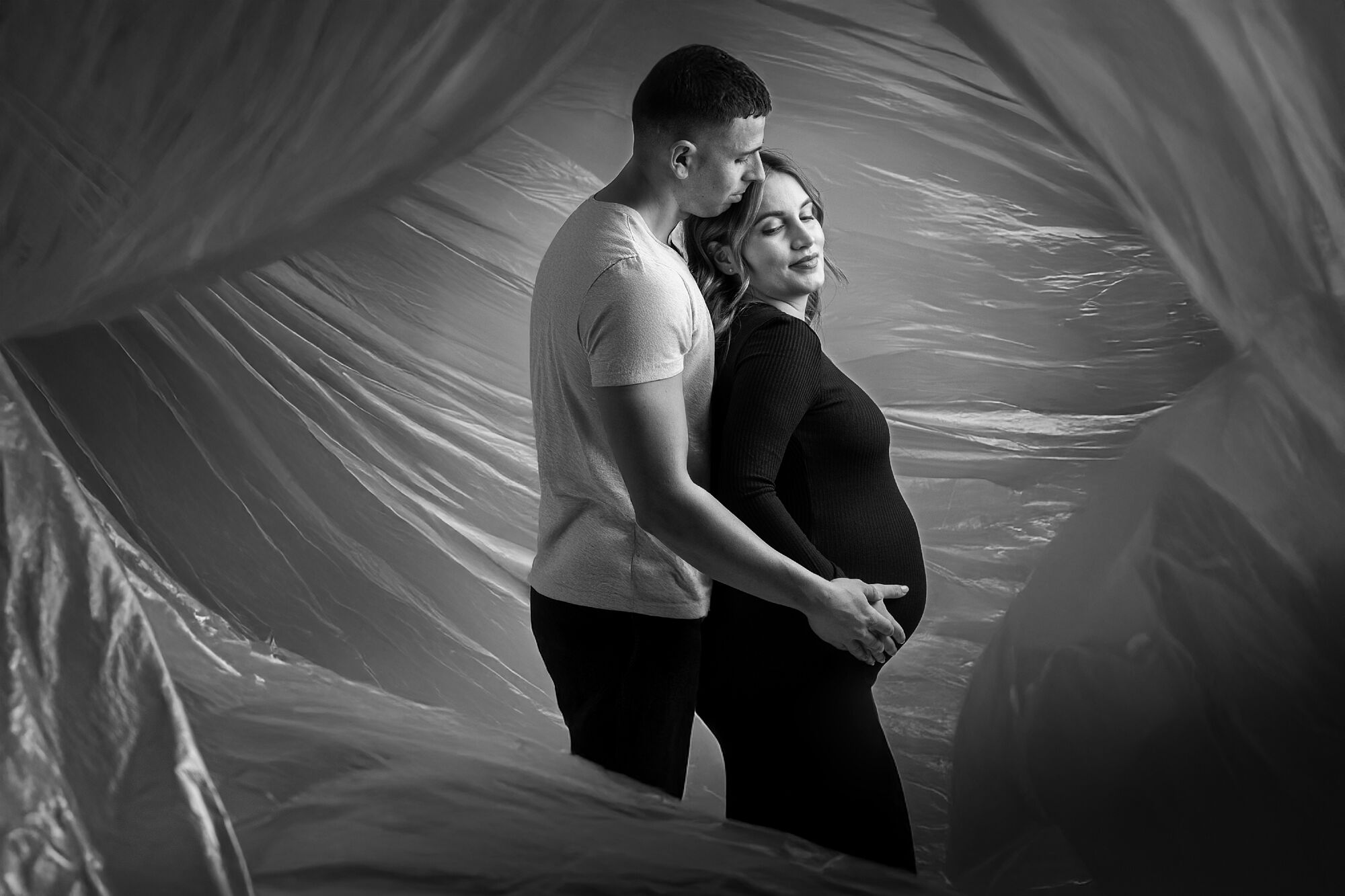 Sesi&oacute;n de fotograf&iacute;a de embarazo art&iacute;stica 