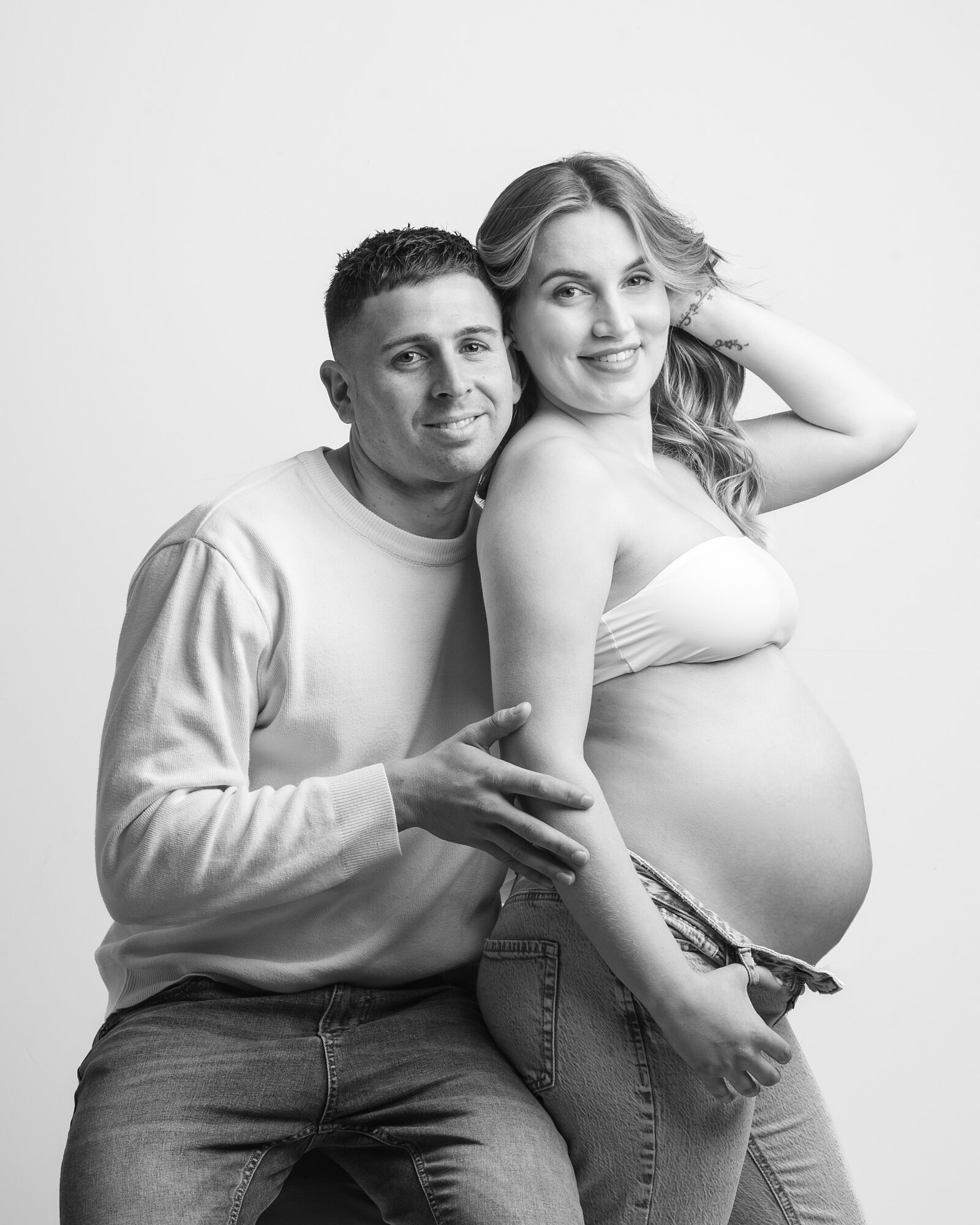 Sesi&oacute;n de fotograf&iacute;a de embarazo art&iacute;stica 