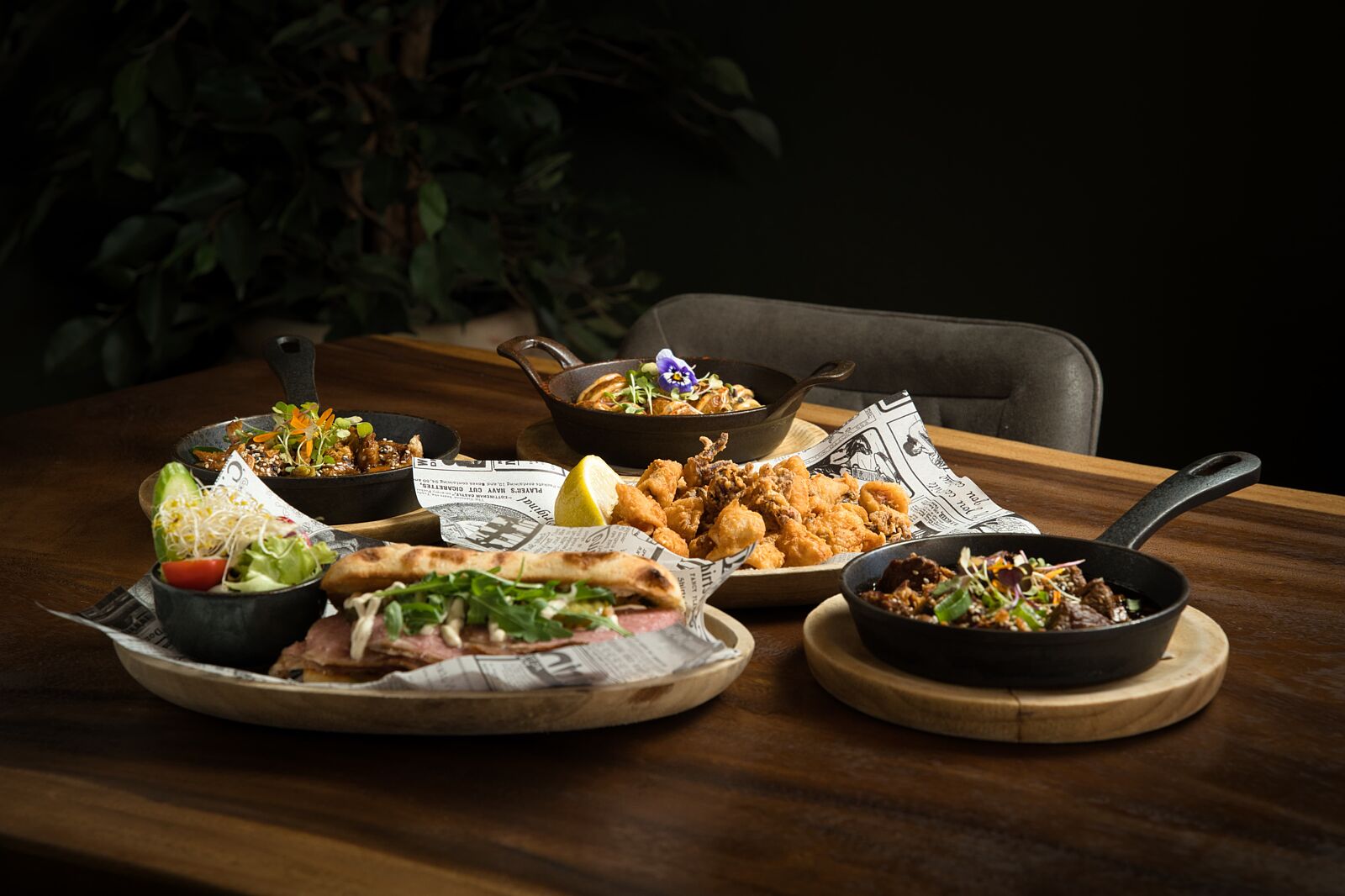 Selección de platos para compartir en Restaurante Eleven Moraira. Fotografía gastronómica profesional Juan Reig.