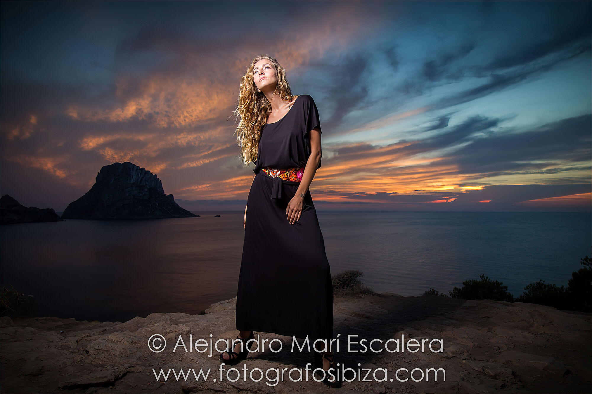 enlarge_fotografo-de-moda-ibiza-alejandro-mari-escalera-2 b