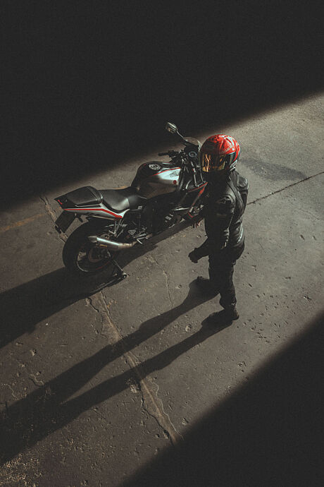 motociclista r6