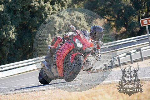 Fotografía de Motos en Cebreros (AV-562) | 30 de Agosto de 2026 – 10:00 a 10:45