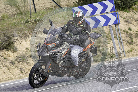 Fotos Motos Cebreros av-562 02-04-26 de 9:50 a 11:26