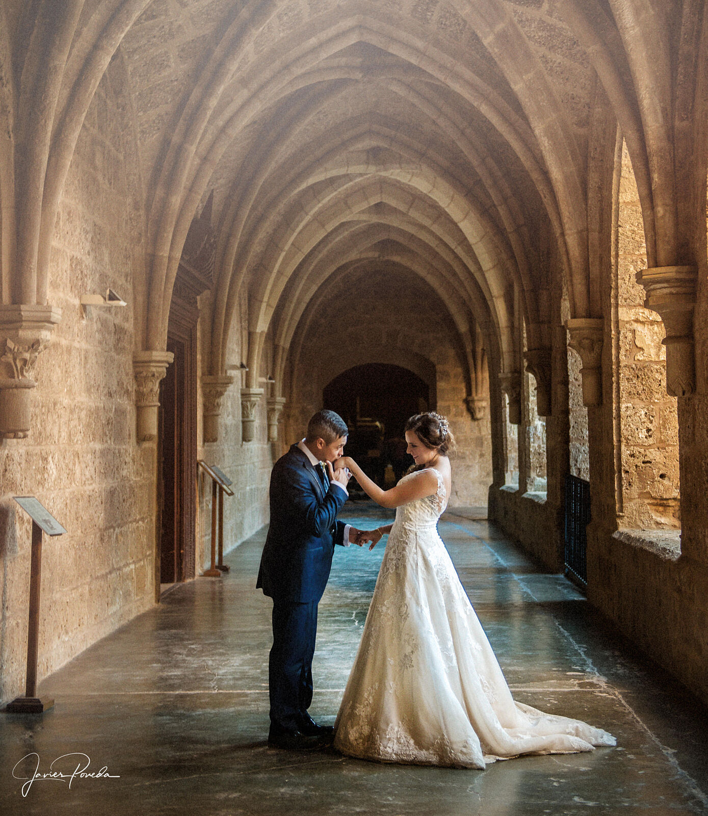 Javier Poveda: Fotografía y Vídeo. Bodas y Familias - 0261_oyj_postboda-ts20251024090740587450.jpg