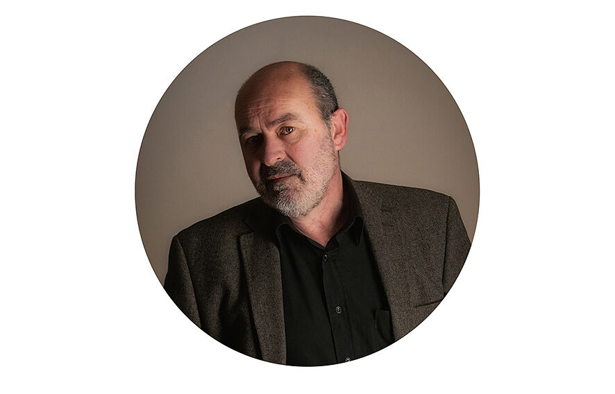 Javier Poveda: Fotografía y Vídeo. Bodas y Familias - javier-poveda-fotografia-video-web3-ts20251214203141289799.jpg