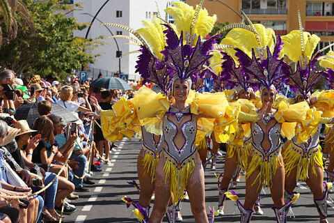 COSO APOTEOSIS CARNAVAL INTERNACIONAL LOS CRISTIANOS 2025