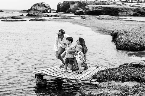 FAMILA