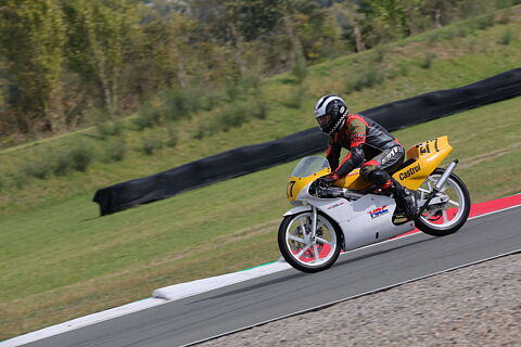 MOTO 12.25