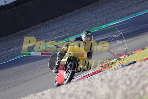 10.00 rosso - Two Stroke is Back 