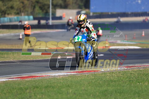 15.40 verde - Two Stroke is Back