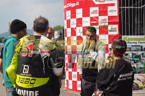 KAWASAKI (Podio) - Two Stroke is Back