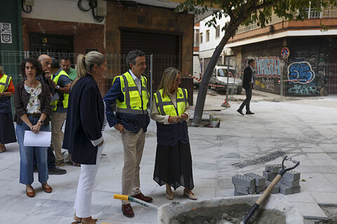 Marifrán Carazo visita las obras de la calle Pinto López Mezquita