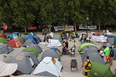 fotos de los acampados en el Palacio de Congresos