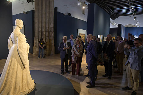 # «Granada: capital imperial» abre en el Hospital Real una mirada a los seis meses que transformaron la ciudad  **La exposición examina la huella política, artística e institucional de la estancia de 