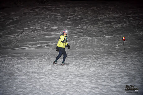 Snow Running Sierra Nevada 560