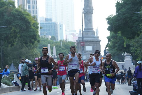 MARATON CDMX GALERIA 1 KM 15 6:00-8:00 AM
