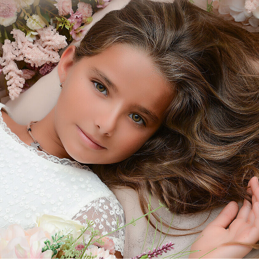 Galerafotografiabymonica - galerafotografiabymonica-comunion-barcelona-kids-fotografiadeestudio-4-ts20260313094059219632.jpg