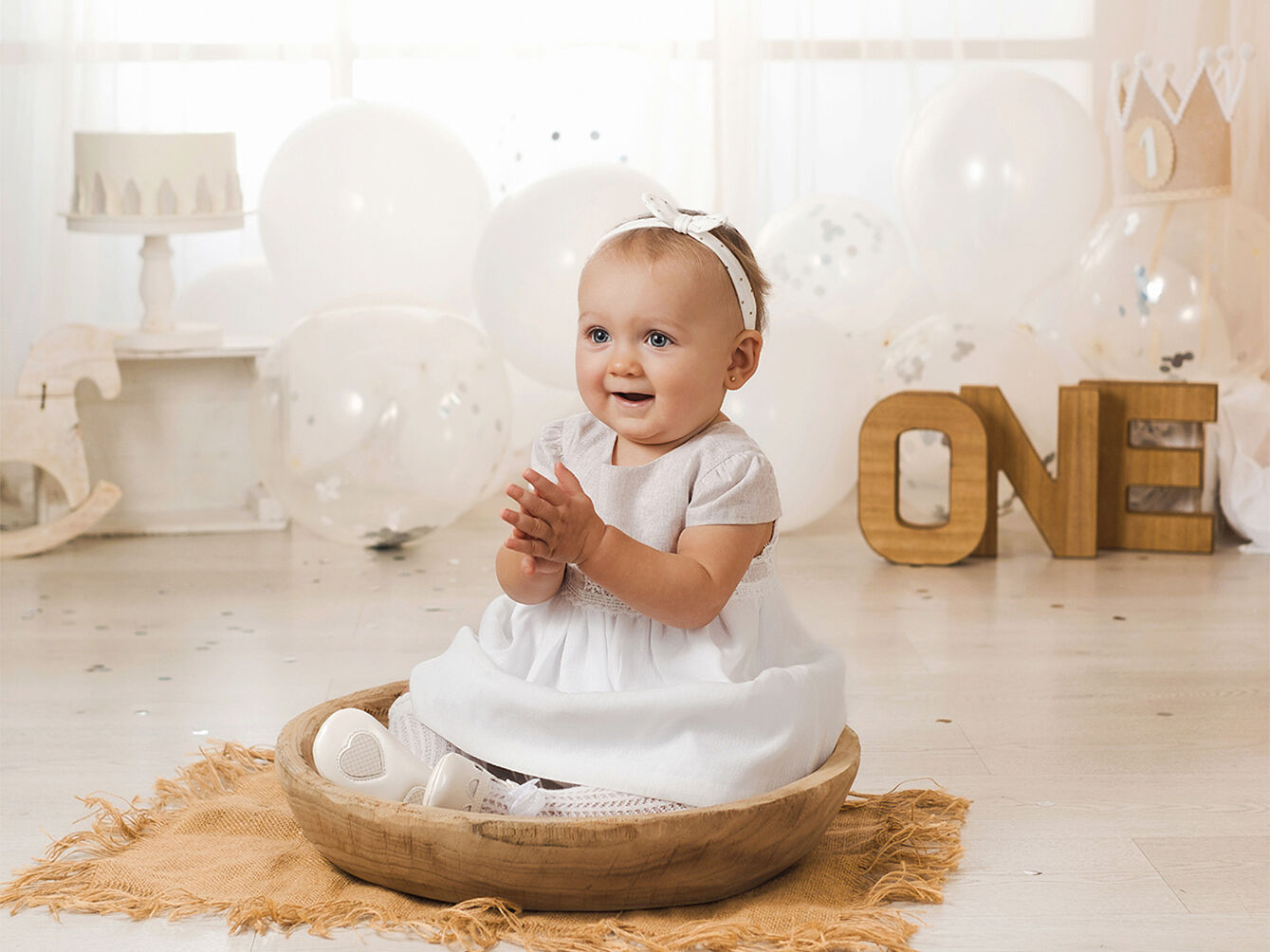Galerafotografiabymonica - 2smash-cake-pastel-cumpleanos-primerano-primercumple-sesion-familiar-ninos-bebes-ts20260305181354957064.jpg