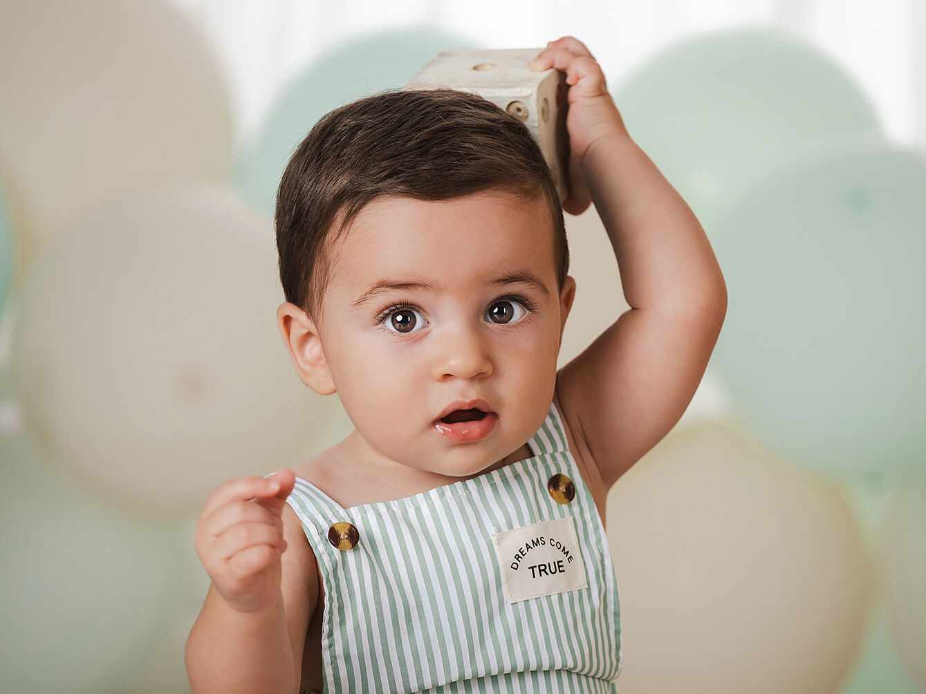 Galerafotografiabymonica - smash-cake-pastel-cumpleanos-primerano-primercumple-sesion-familiar-ninos-bebes-ts20260305175733316640.jpg
