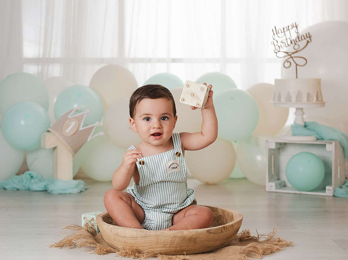 Galerafotografiabymonica - dscf9609-cumpleanos-primer-ano-smash-cake-ts20260307115632745607.jpg