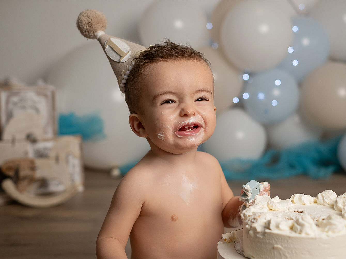 Galerafotografiabymonica - cumpleanos-smash-cake-seguimiento-cuatro-meses-bebe-galera-fotografia-bu-monica-barcelona-ocho-meses-05-ts20260715113024675188.jpg