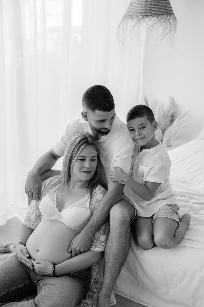 Fotografía Newborn, embarazo, smashcake, bebé, familia y comunión. - marilozano_embarazo_y_newborn_granollers-11-ts20251126121612333606.jpg