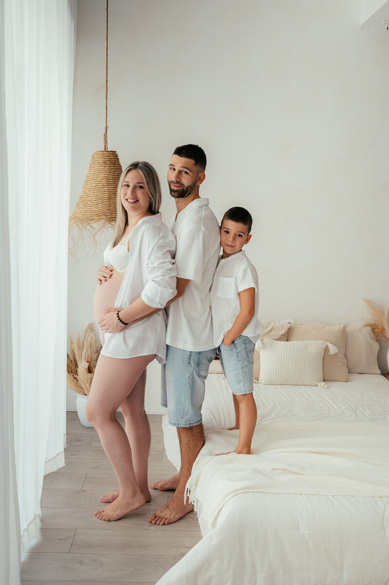 Fotografía Newborn, embarazo, smashcake, bebé, familia y comunión. - marilozano_embarazo_y_newborn_granollers-7-ts20251126122037183426.jpg