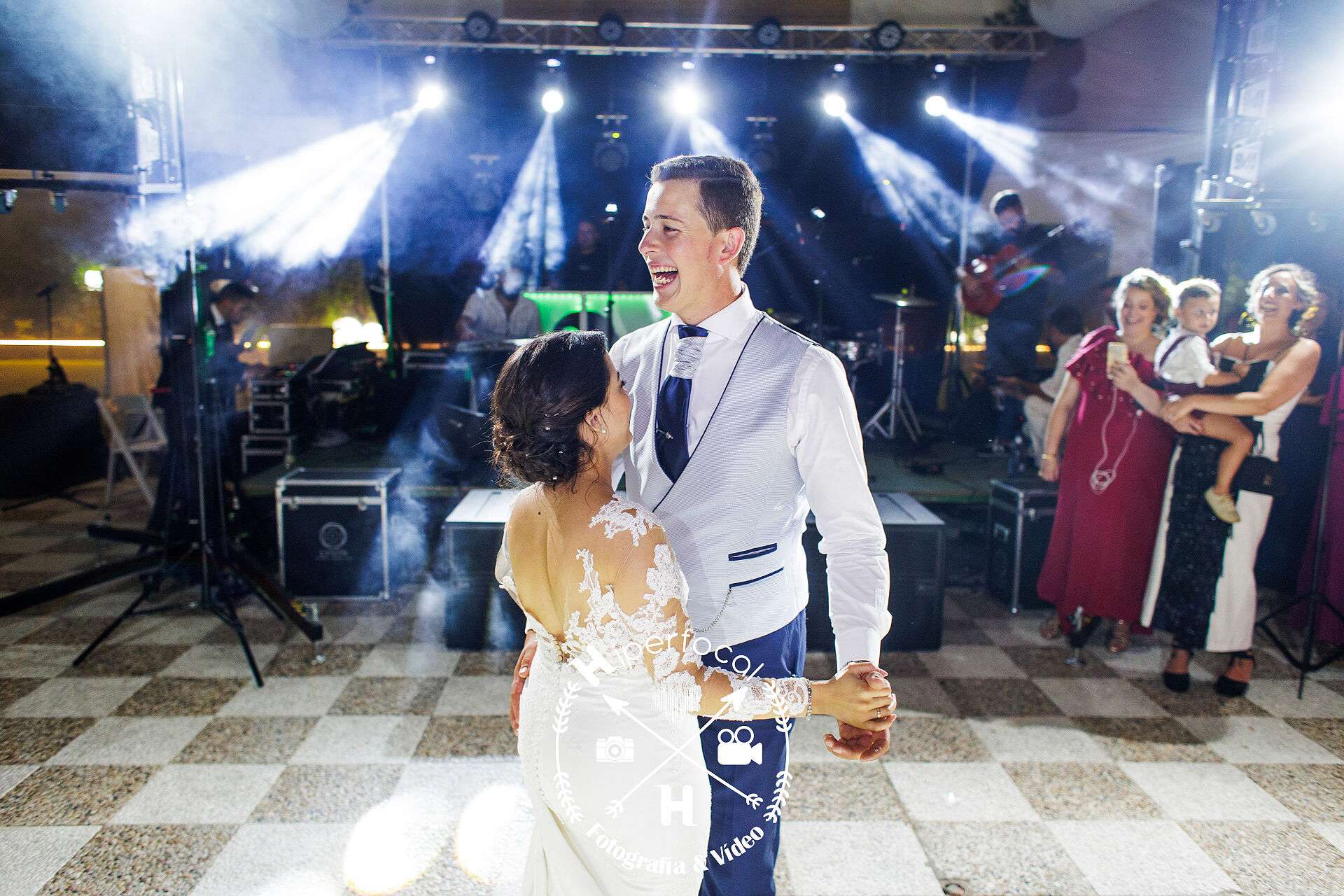 jose-ramon-mari-carme-salones-tele-bienvenida-usagre (33)