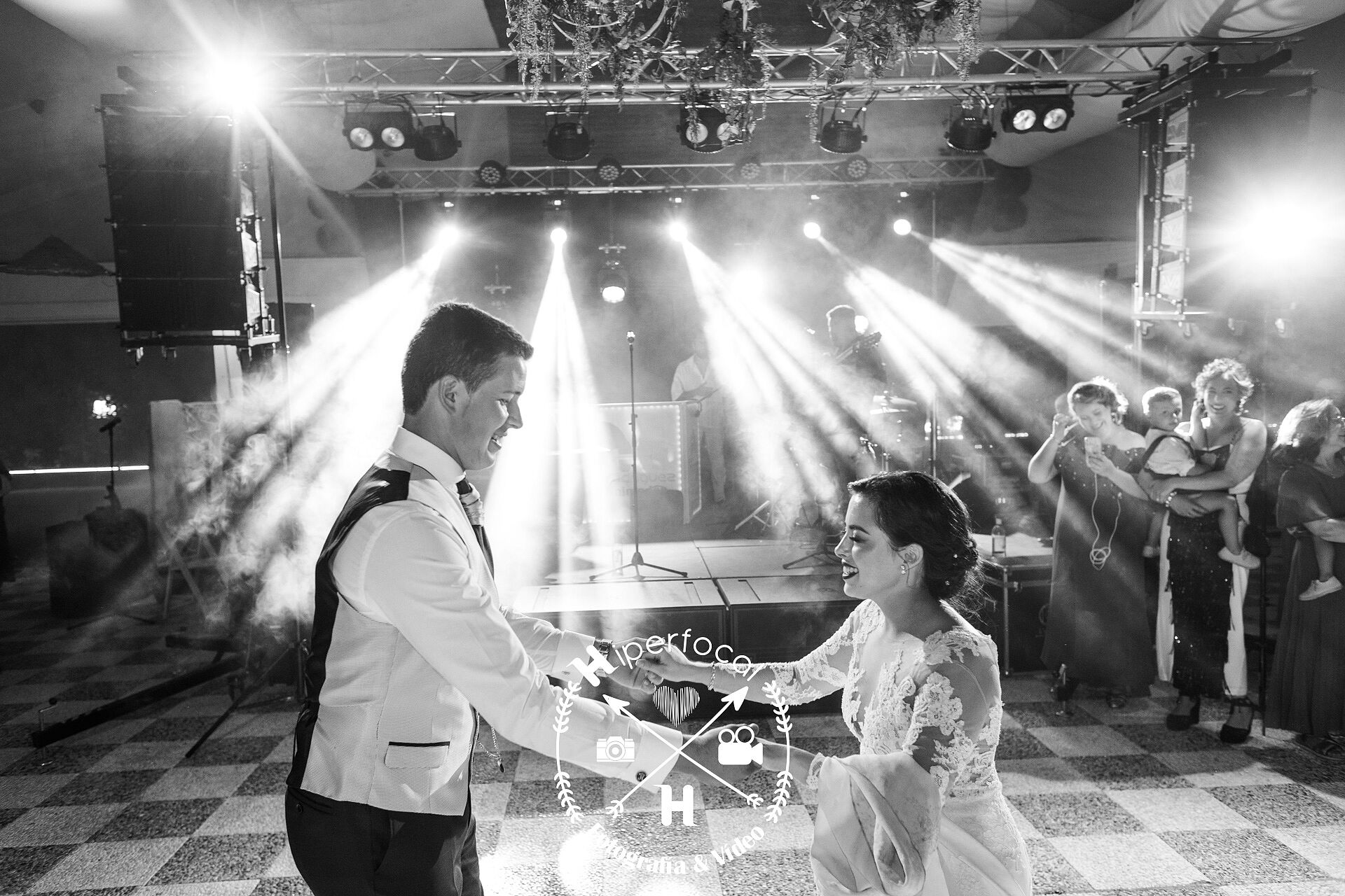 jose-ramon-mari-carme-salones-tele-bienvenida-usagre (35)