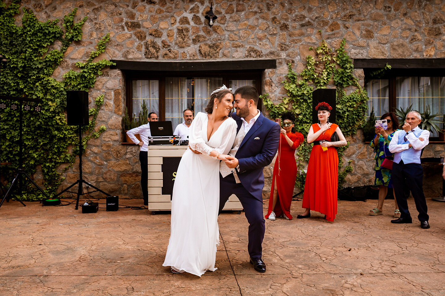 NELVA Y MARIO - Boda en el hotel rural Villa Xarahiz - EXTUDIO 83-129