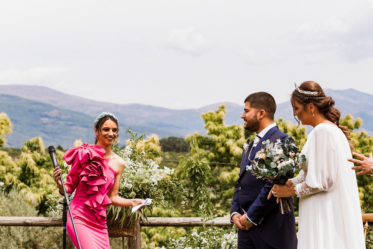 NELVA Y MARIO - Boda en el hotel rural Villa Xarahiz - EXTUDIO 83-86
