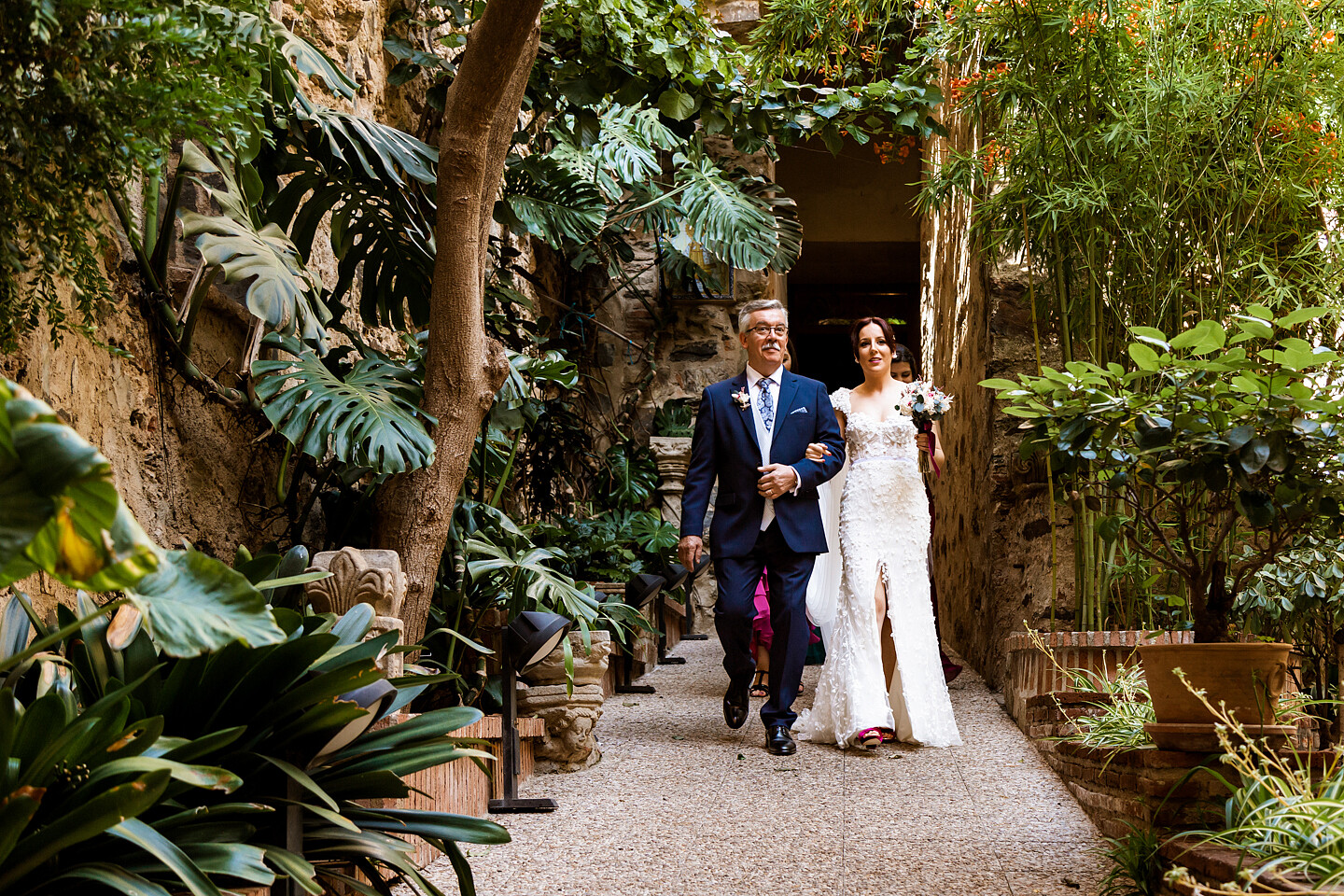 ADRIÁN Y LAURA - Boda en Guadalupe (Cáceres) - EXTUDIO 83-105