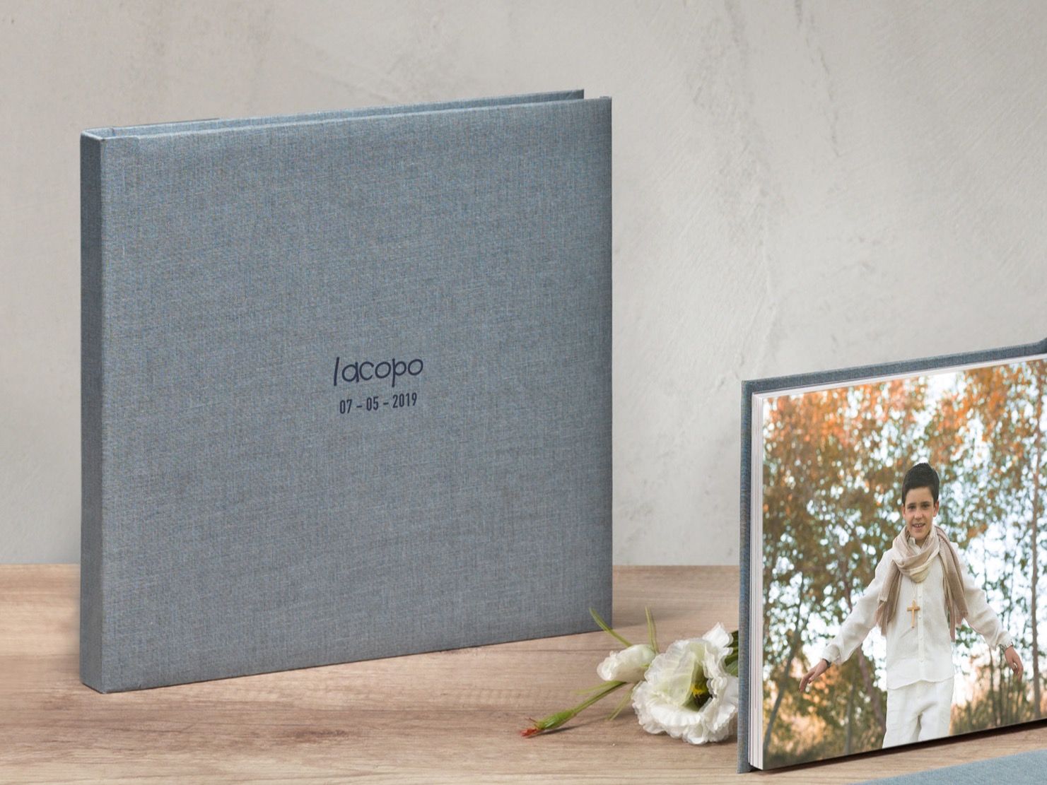Digital Album with Photo or Linen Cover Photographer Bilbao, Getxo, Zamudio, Erandio, Sopelana y Berango.
