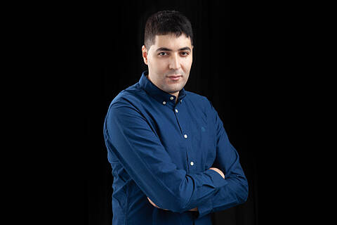 Adellah fotos Linkedin