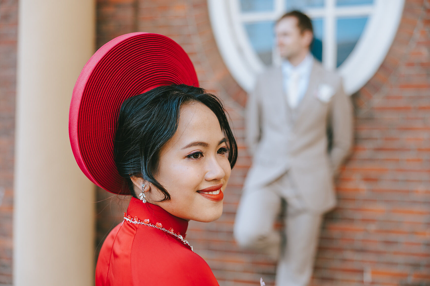 Wedding Photo Report Featuring Traditional Vietnamese Dress