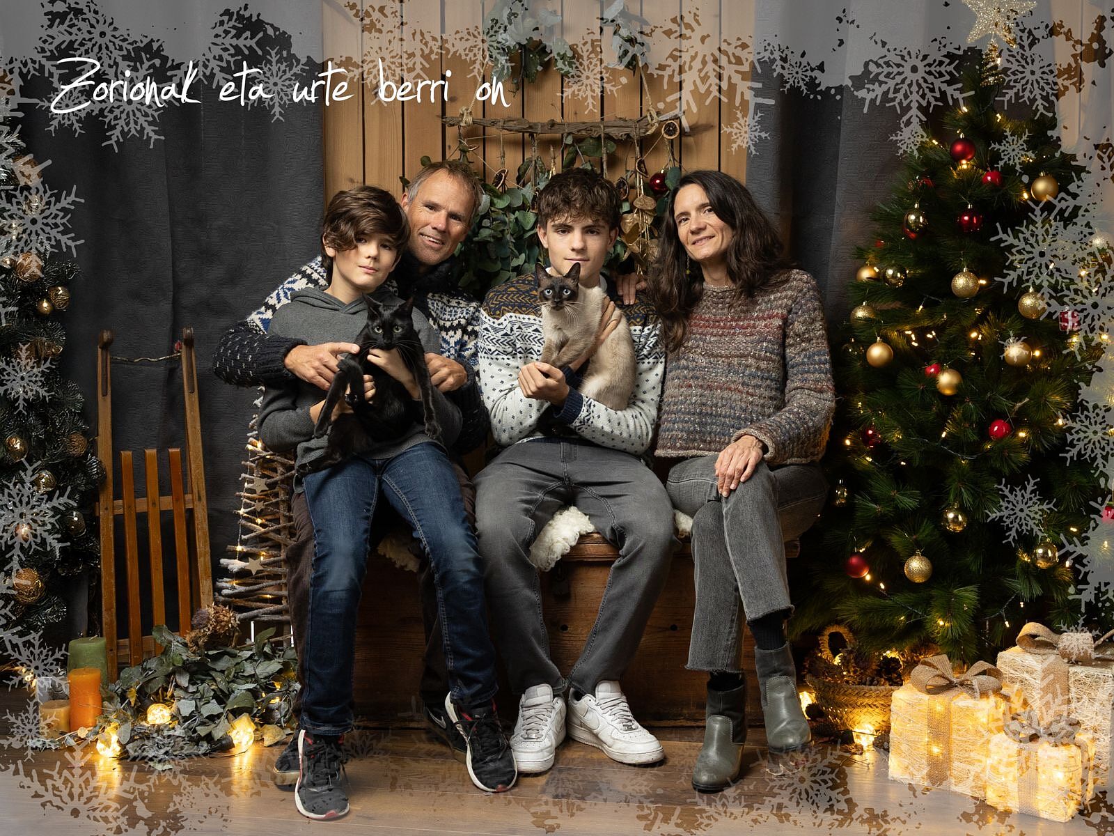 Kunst Fotografía - sesion-navidad-en-estudio-kunst-fotografia-ts20260102135943449341.jpg