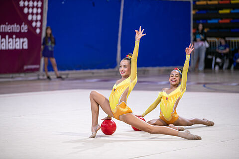 DOMINGO: 14:30 A 17:15