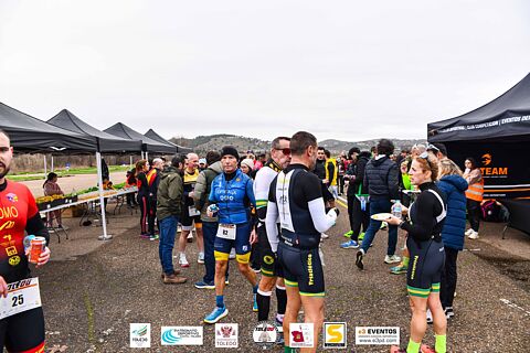 AMBIENTE POSTERIOR Y PREMIACIÓN