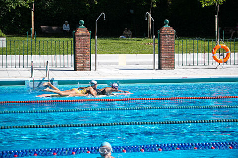 PISCINA - TARDE
