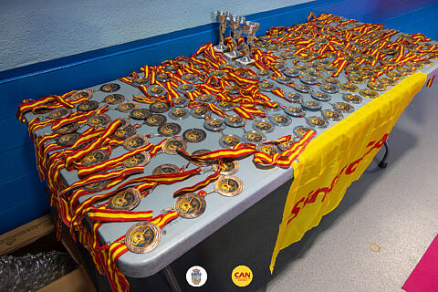 AMBIENTE Y ENTREGA DE MEDALLAS