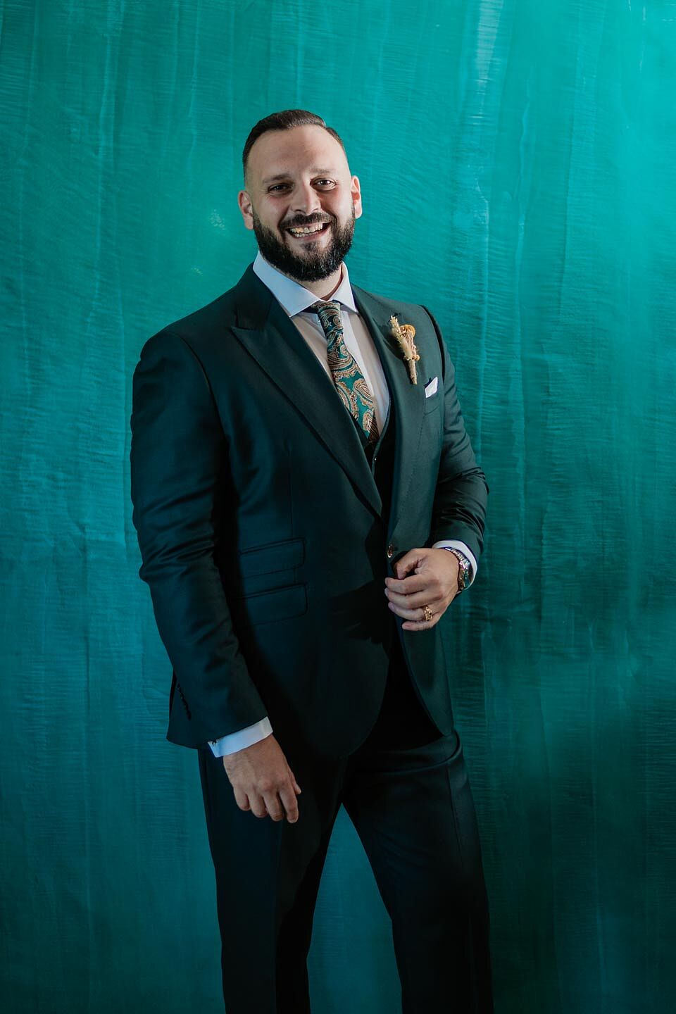 fotografía de boda romántica en la playa de Fuerteventura al atardecer, capturada por un fotógrafo profesional de bodas  hotel  r2 bahia calma 11