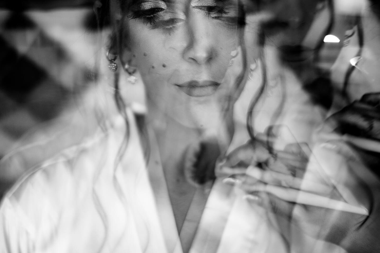 fotografía de boda romántica en la playa de Fuerteventura al atardecer, capturada por un fotógrafo profesional de bodas  hotel  r2 bahia calma 13