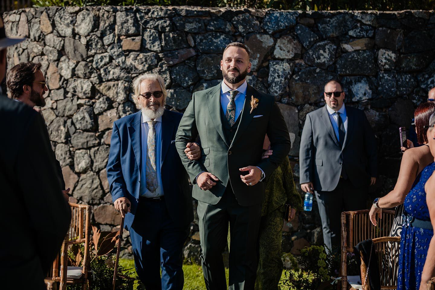 fotografía de boda romántica en la playa de Fuerteventura al atardecer, capturada por un fotógrafo profesional de bodas  hotel  r2 bahia calma 19