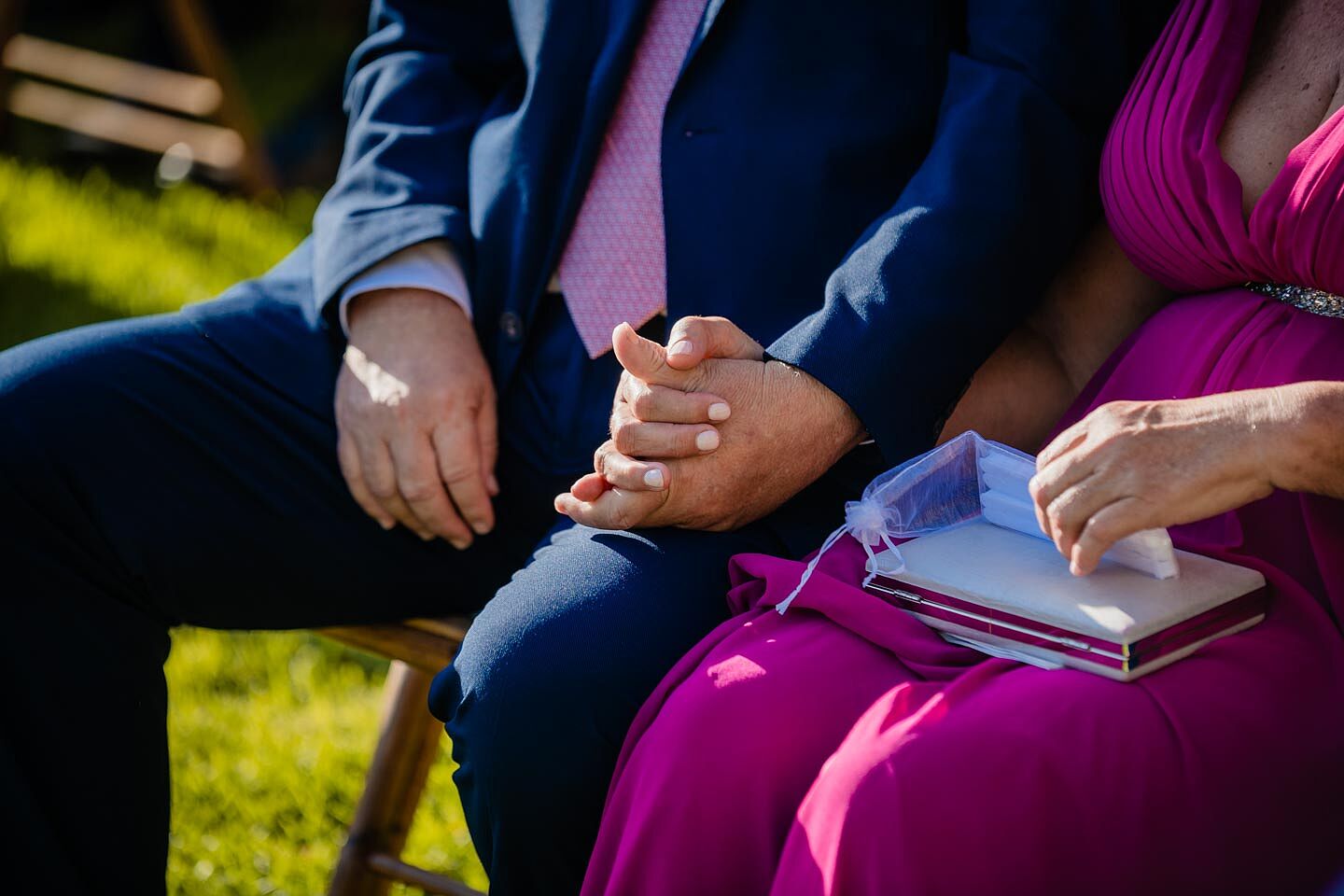 fotografía de boda romántica en la playa de Fuerteventura al atardecer, capturada por un fotógrafo profesional de bodas  hotel  r2 bahia calma 22