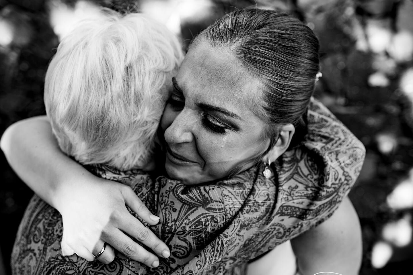 fotografía de boda romántica en la playa de Fuerteventura al atardecer, capturada por un fotógrafo profesional de bodas  hotel  r2 bahia calma 42