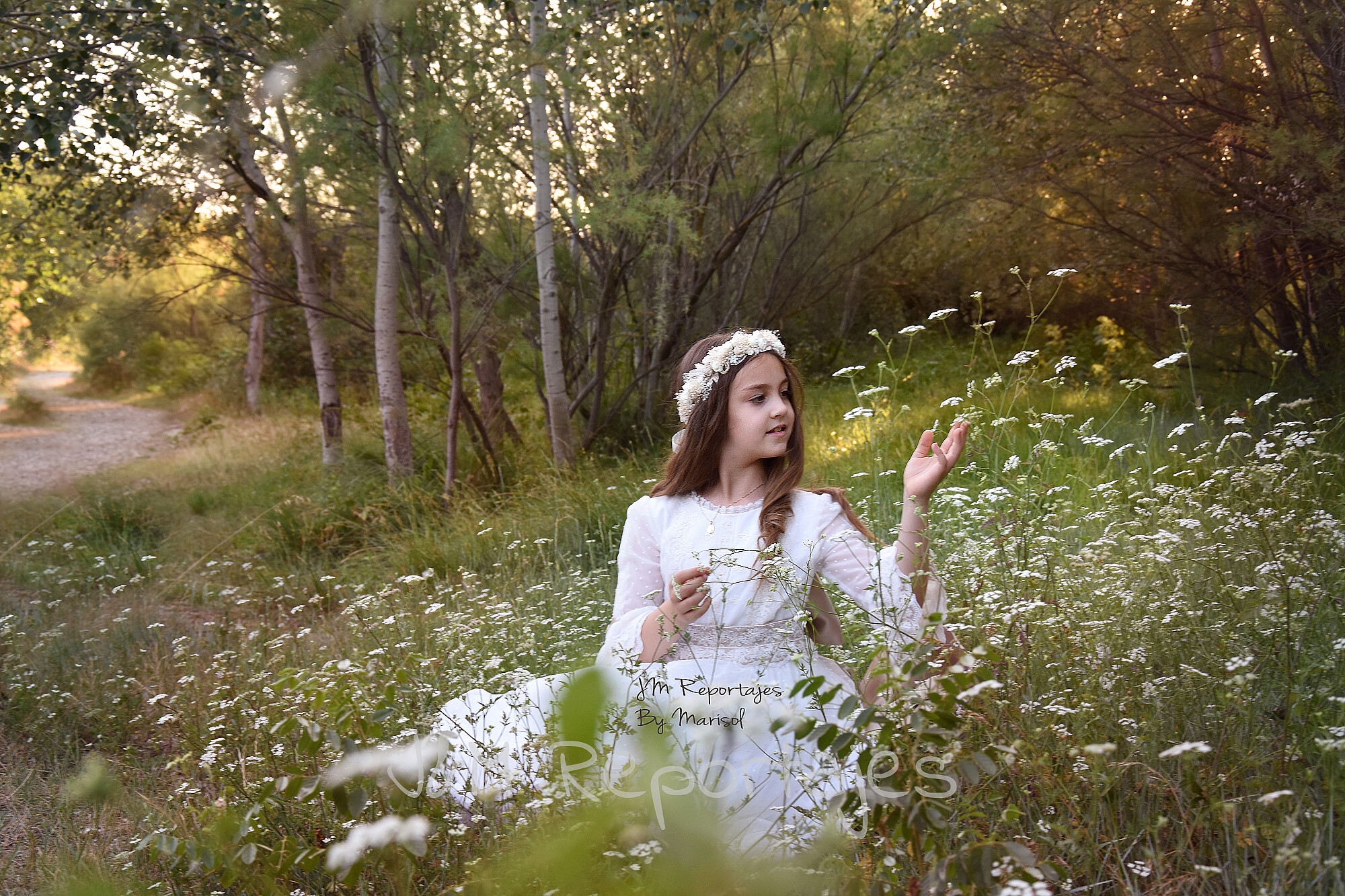 comunión-fotos-niña-zaragoza-marysol-fotografa-jm-reportajes-exterior-romántico 09