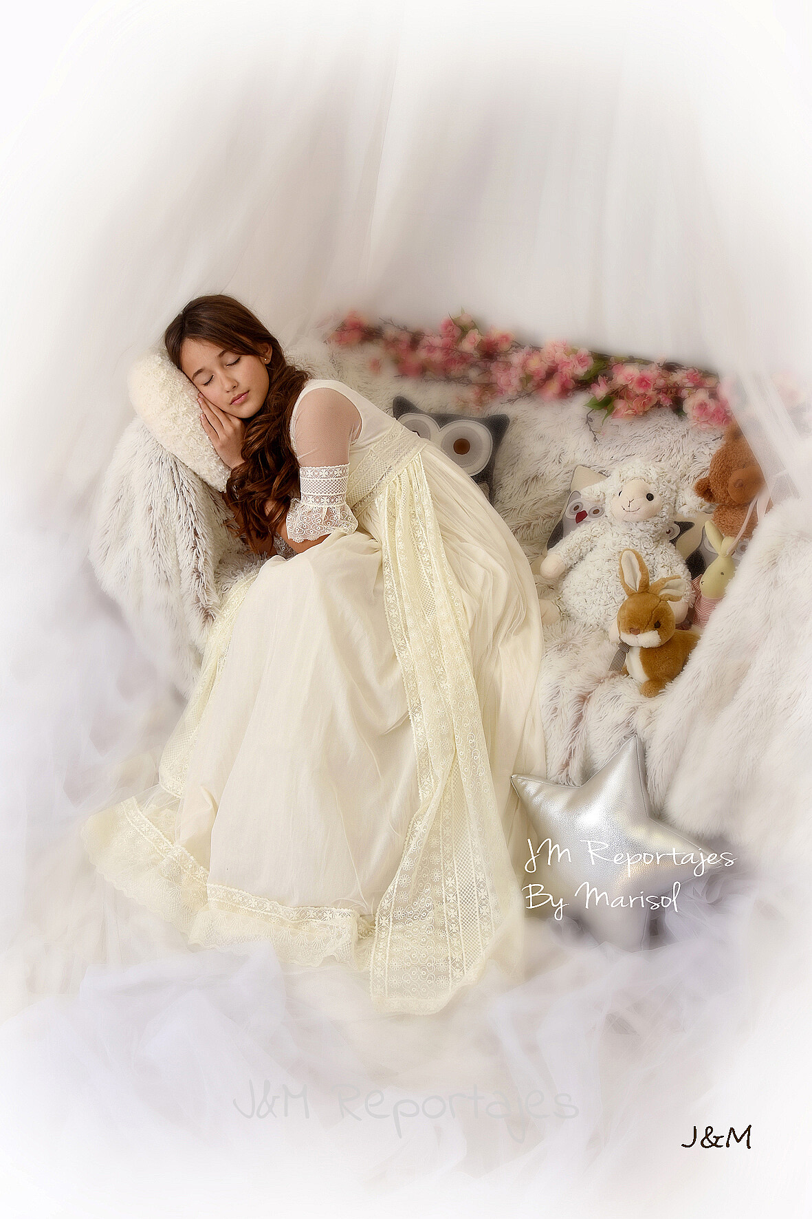 comunión-zaragoza-reportaje-fotos-niña-vestido-estudio-romántico-marysol-fotógrafa-456