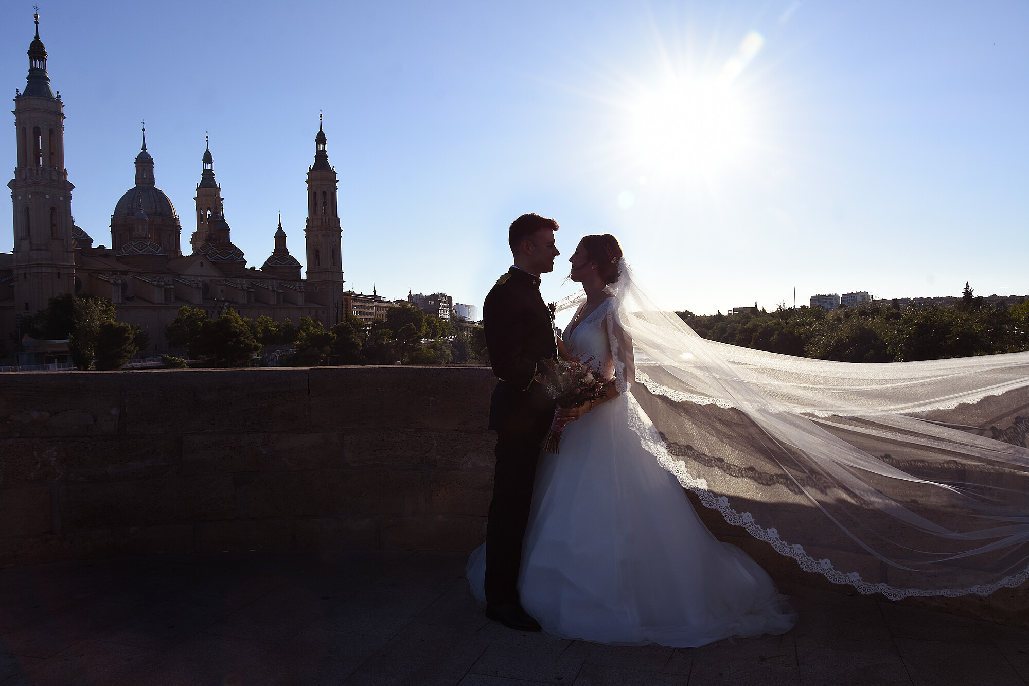 Fotografos-de-boda-en-el-Pilar-de-Zaragoza-bodas-jym-reportajes-fotos