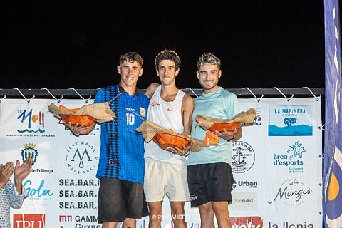 06. Podium